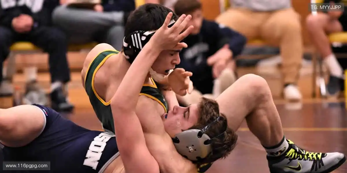 🎥专业解说，带你看透赛场背后的战术密码！🎙️